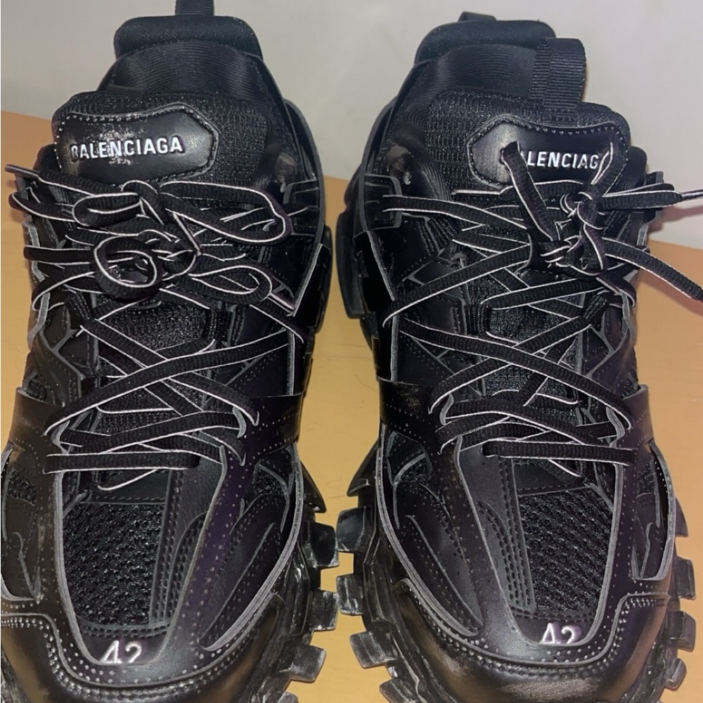 Balenciagatrack size us9